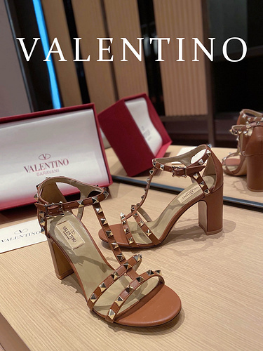 Valentino coarse heel sandals 35-39-b16e0758